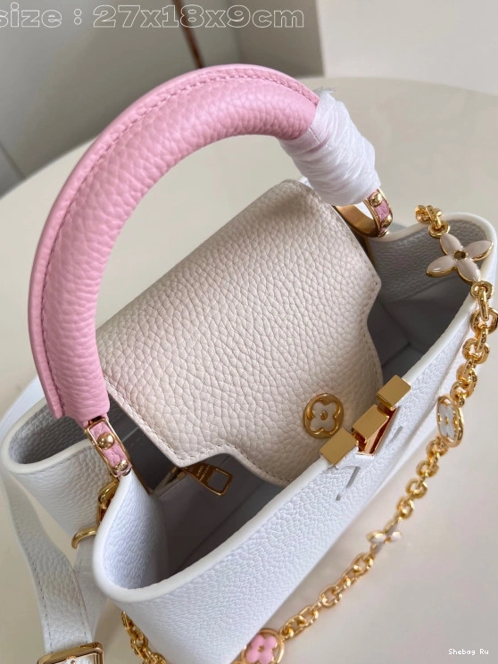 VUITTON LOUIS CAPUCINES BB-27*18*9CM 0822